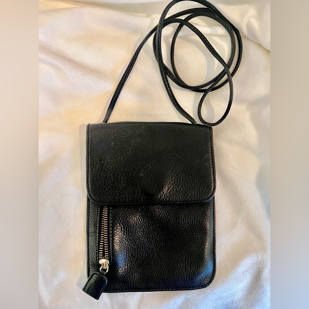 ✨Vintage Nine West Black Leather Crossbody Bag